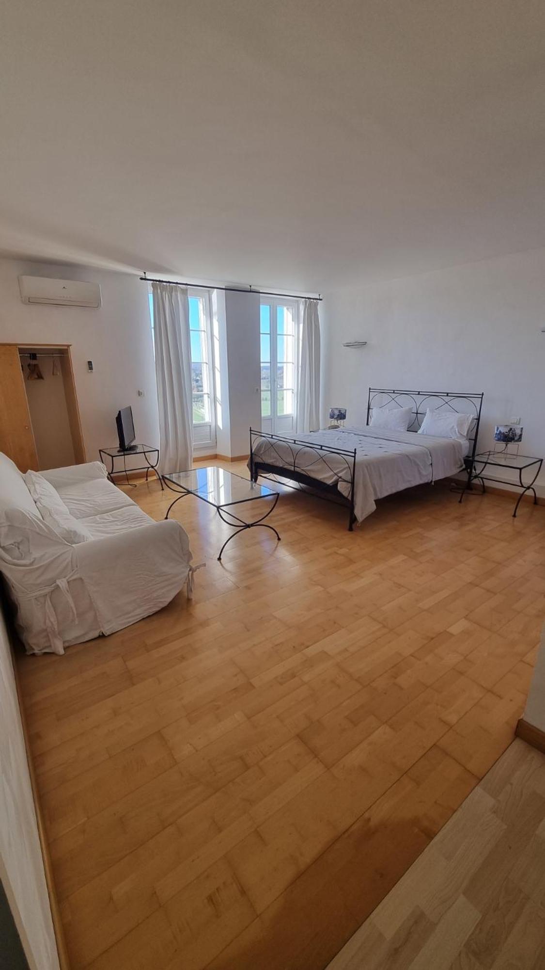 Centre Yoga Bellevue Hotell Puy-lʼÉvêque Eksteriør bilde